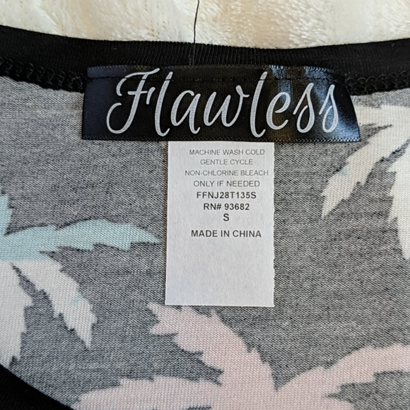 🆑️10/$10🆑️ 🆕 Flawless Palm Tree Pocket Tee - Picture 4 of 4